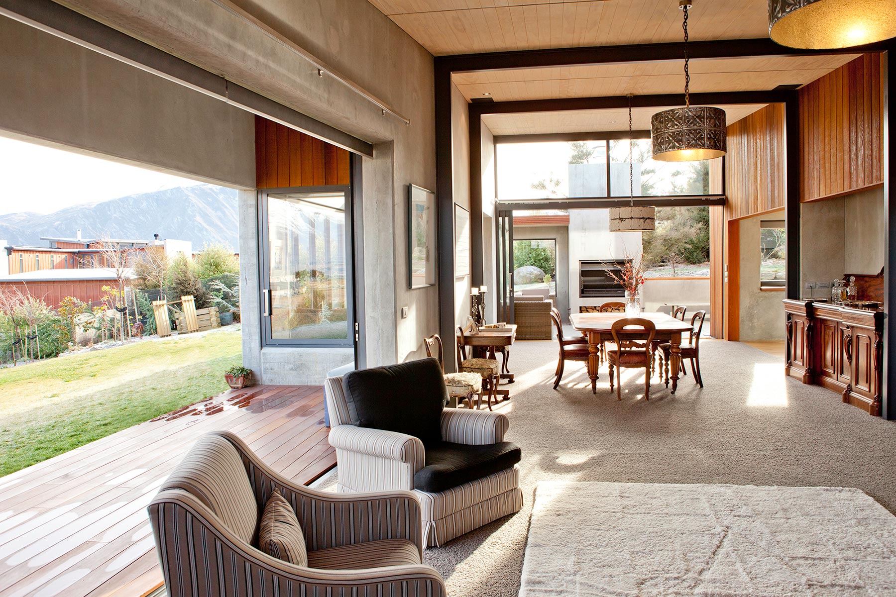 Rafe Maclean 
Architects Mt Gold House