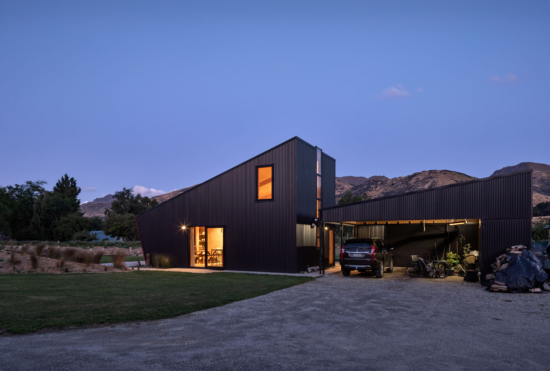 Rafe Maclean 
Architects Long Grass House