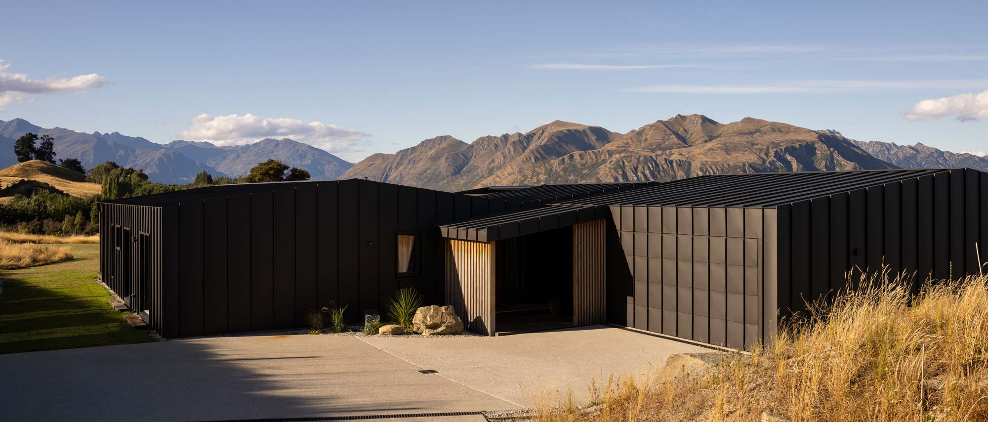 Rafe Maclean 
Architects Roys Peak Farmhouse